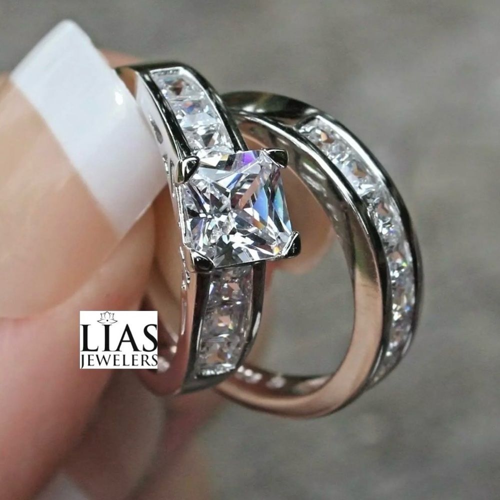 New 18k white gold wedding ring set